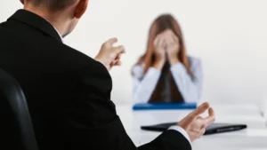 Read more about the article Mobbing w projekcie ustawy o zmianie ustawy –  Kodeks pracy oraz ustawy – Kodeks postępowania cywilnego.